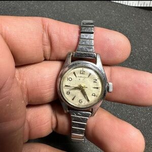 Vintage Cornell Ladies Mechanical Windup Watch Silver Tone Working Stretch Band